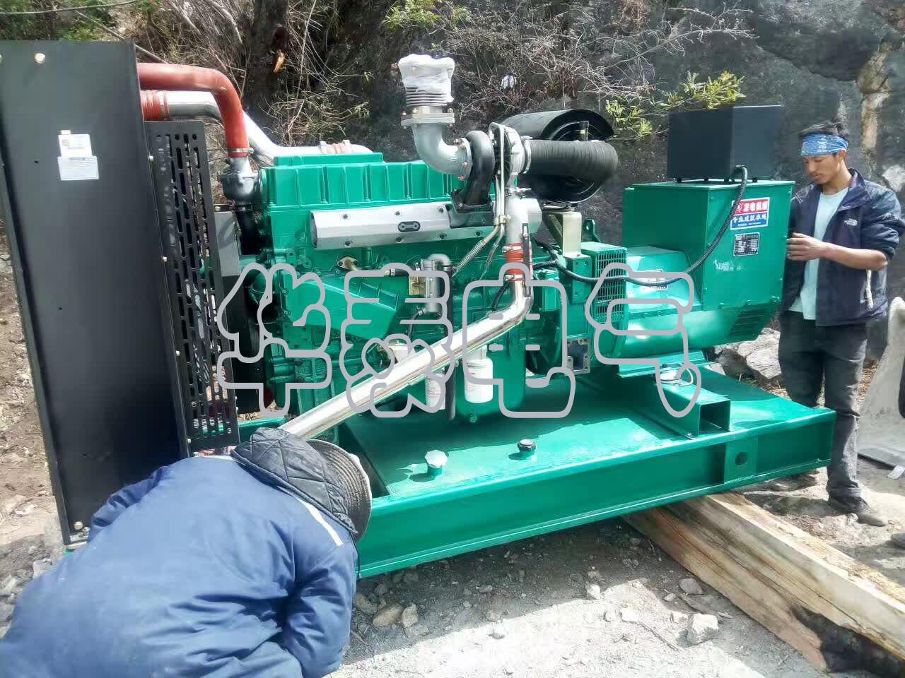 石景山香格里拉客商订购的玉柴200KW柴油发电机组安装成功